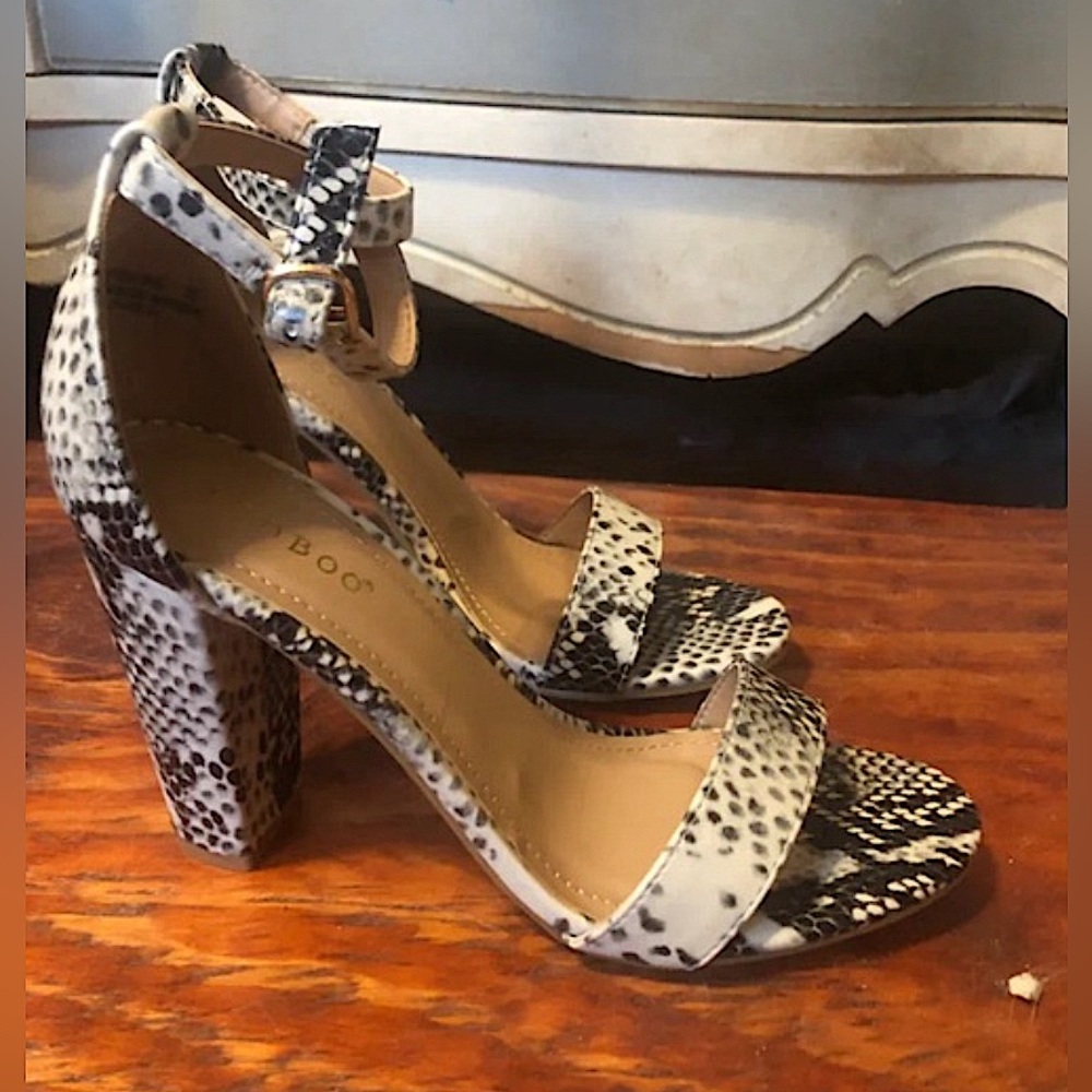 Bamboo | Snake Print Heels